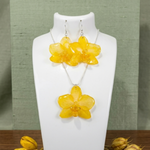Colección Orquídea Ixya: Set de Dije y Aretes Artesanales (Incluye Cadena de Plata 925)