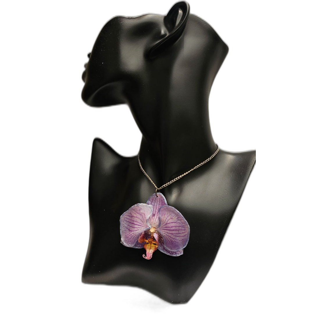 Collar Dije de Orquídea Morada con Cadena de Plata 925 - Image 3