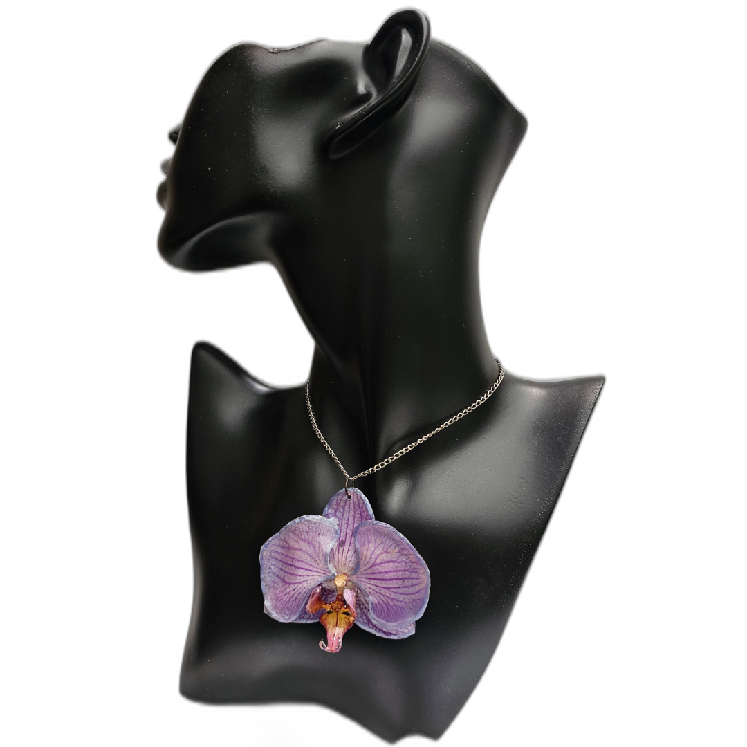 Collar Dije de Orquídea Morada con Cadena de Plata 925 - Image 4