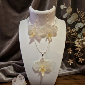 Colección Orquídea Ixya: Set de Dije y Aretes Artesanales (Incluye Cadena de Plata 925)