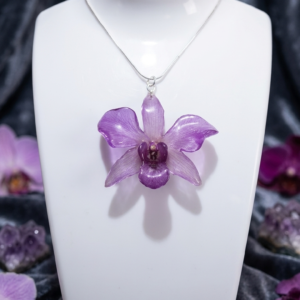 Dije de Orquídea (Incluye Cadena de Plata 925)